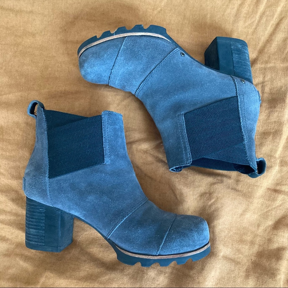 Sorel Suede Ankle Boots - size 7.5